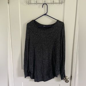 Women’s long sleeve gray top. Size large.